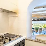 Villa Con Piscina E Vista
