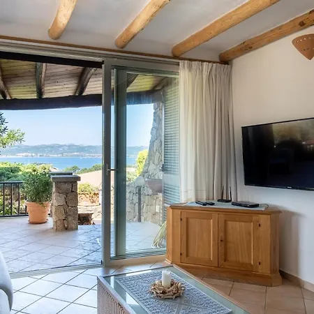 Villa Con Piscina E Vista Baja Sardinia