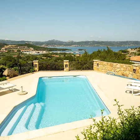 Con Piscina E Vista Вилла