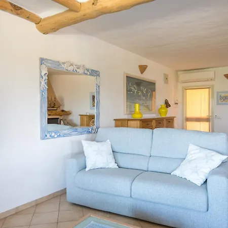 Con Piscina E Vista Villa Baja Sardinia