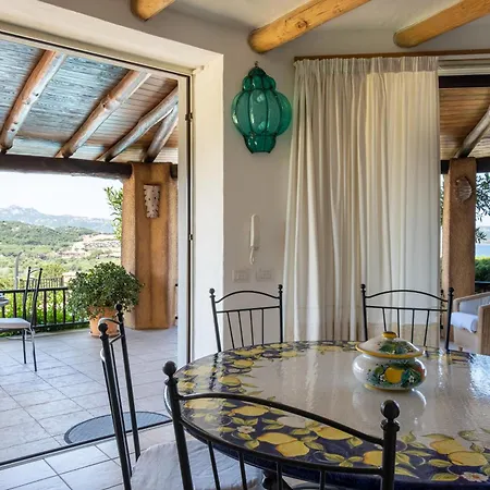 Con Piscina E Vista *
