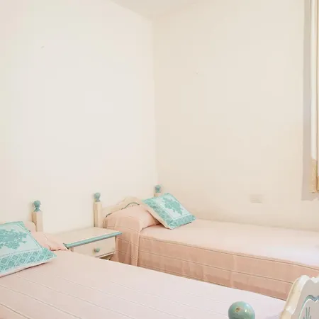 Con Piscina E Vista Villa